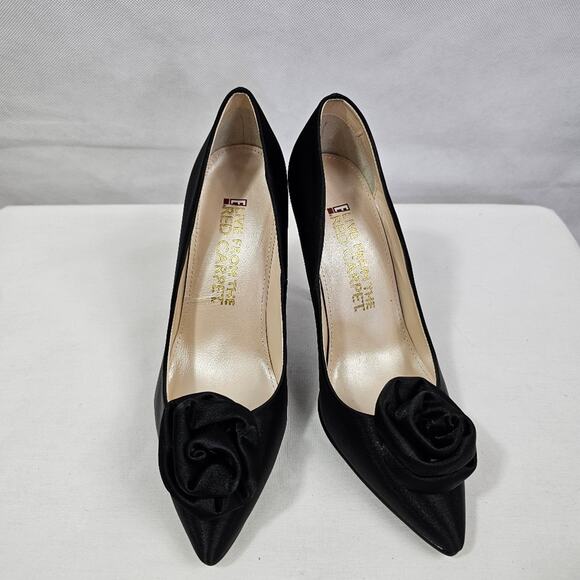 Chic Black Heels with Sleek Design - Picture 8 of 11